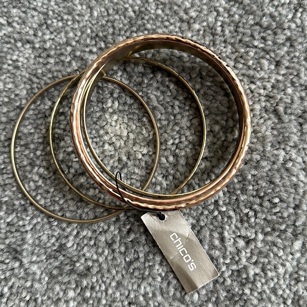Chico’s Bangle Bracelet